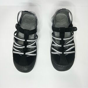 Size 8M JBU by Jambu women’s sandals all terrain